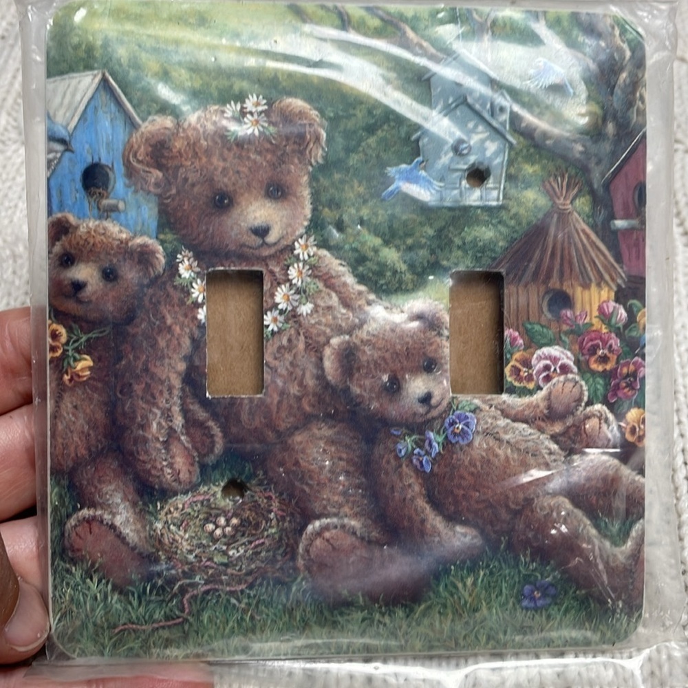NWOT Teddy Bear Double Light metal Switch Cover garden scene bird nests flowers